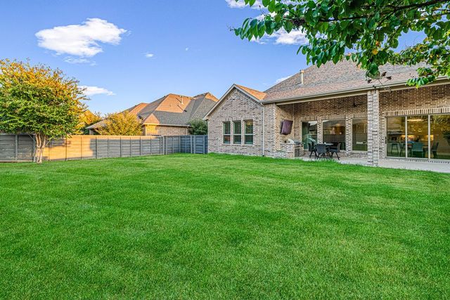 829 Boardwalk Way, Little Elm, TX 76227