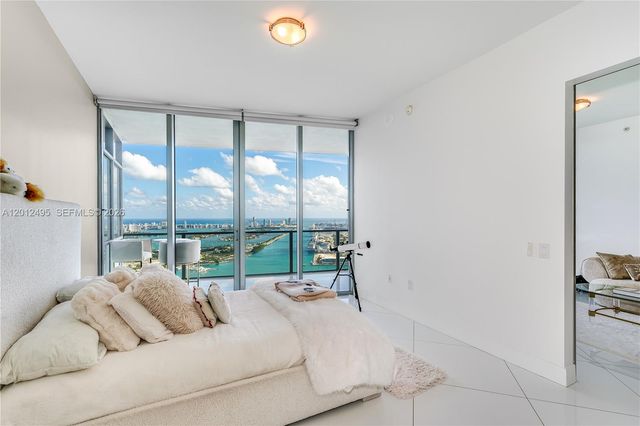 1100 Biscayne Blvd 5702, Miami, FL 33132