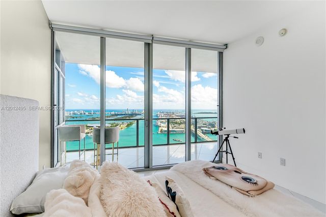 1100 Biscayne Blvd 5702, Miami, FL 33132