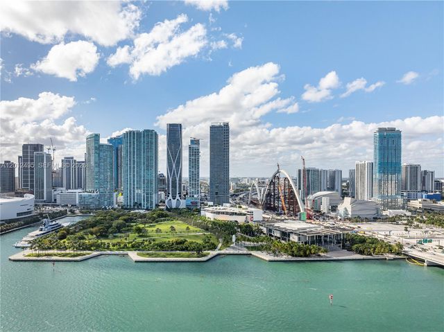 1100 Biscayne Blvd 5702, Miami, FL 33132