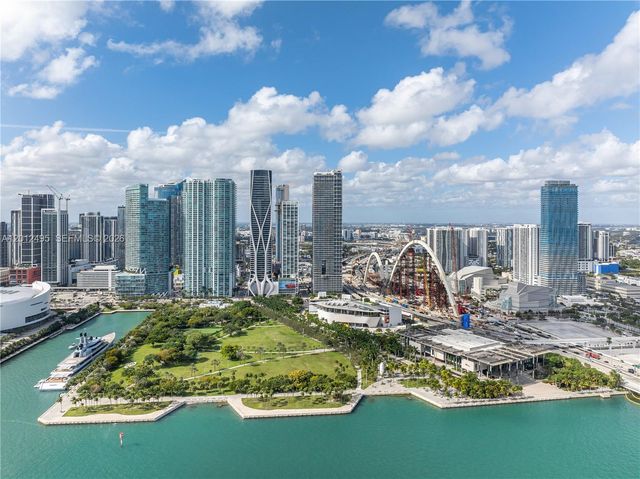 1100 Biscayne Blvd 5702, Miami, FL 33132