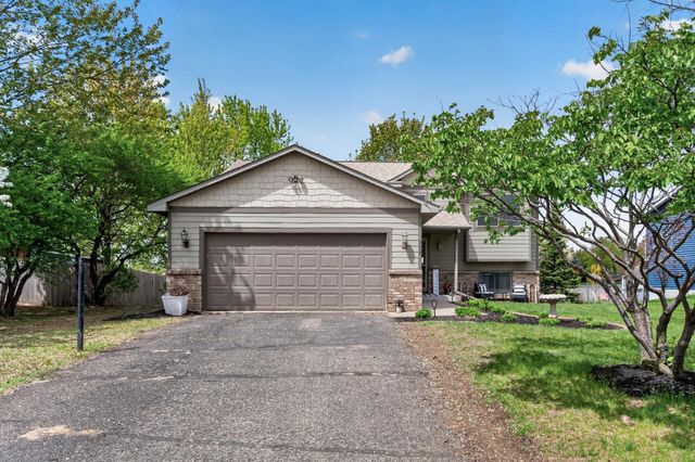 5420 134th Street N, Hugo, MN 55038