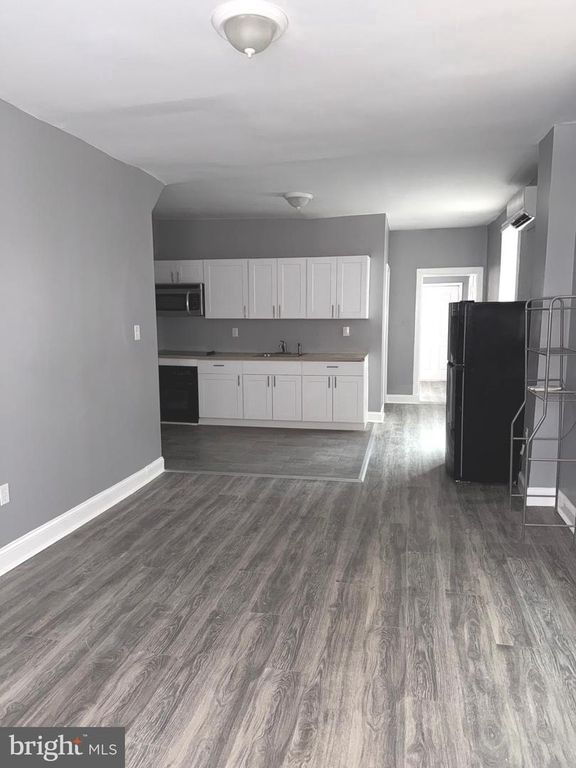 6132 HAZEL AVE, Philadelphia, PA 19143