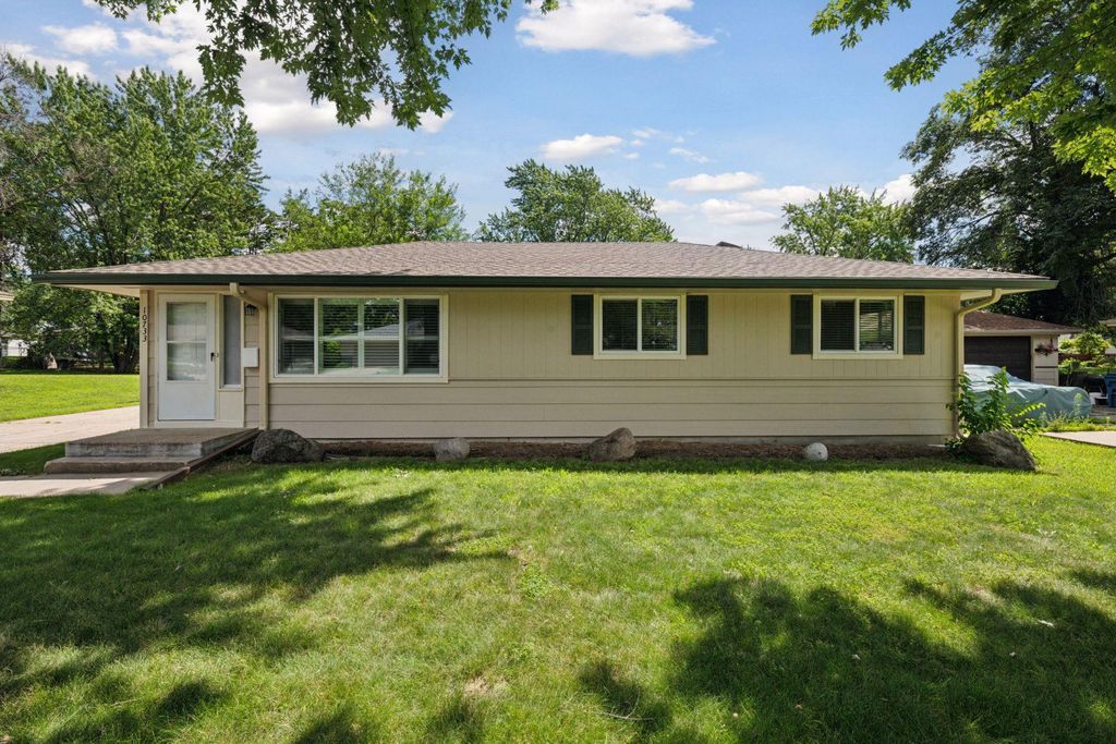 10733 Beard Avenue S, Bloomington, MN 55431