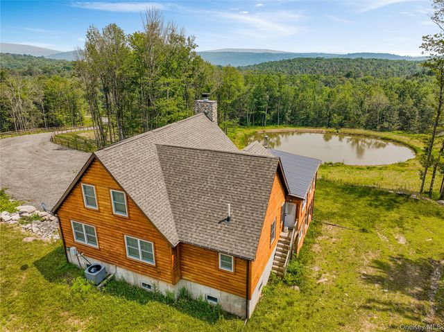 376 Aden Hill Road, Neversink, NY 12765