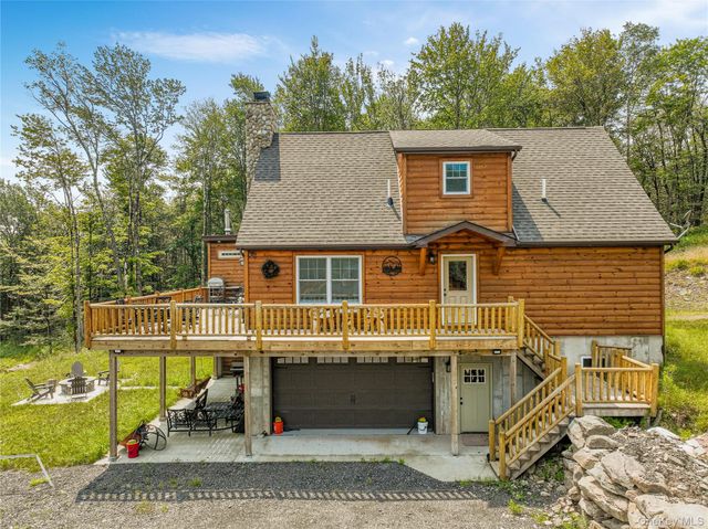 376 Aden Hill Road, Neversink, NY 12765