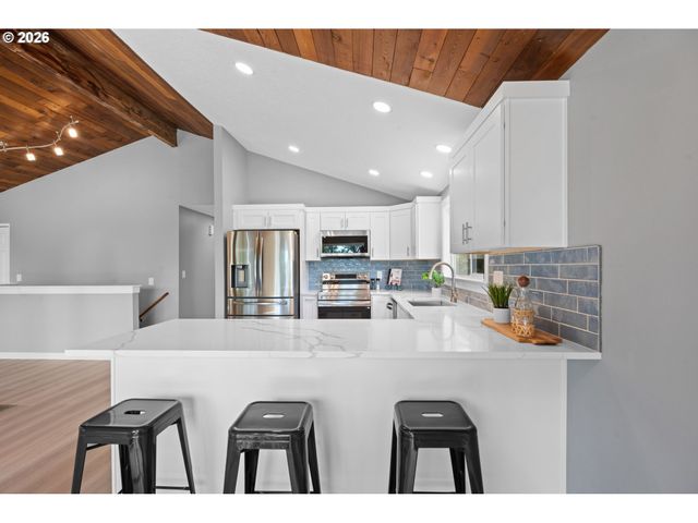 23040 Se YELLOWHAMMER St, Damascus, OR 97089