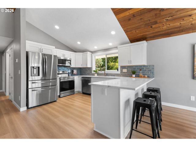 23040 Se YELLOWHAMMER St, Damascus, OR 97089