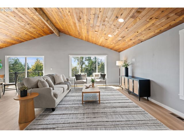 23040 Se YELLOWHAMMER St, Damascus, OR 97089