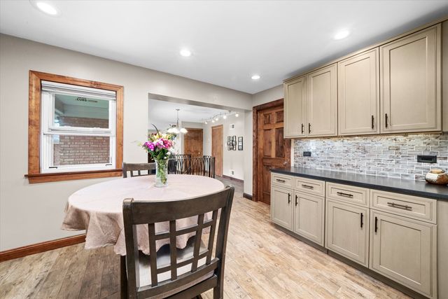 5142 S Mulligan Avenue, Chicago, IL 60638