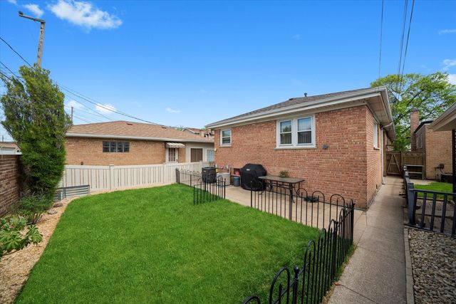 5142 S Mulligan Avenue, Chicago, IL 60638