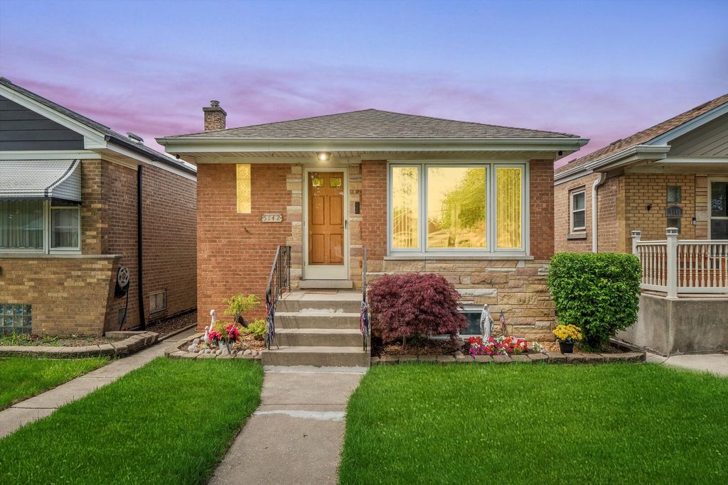 5142 S Mulligan Avenue, Chicago, IL 60638