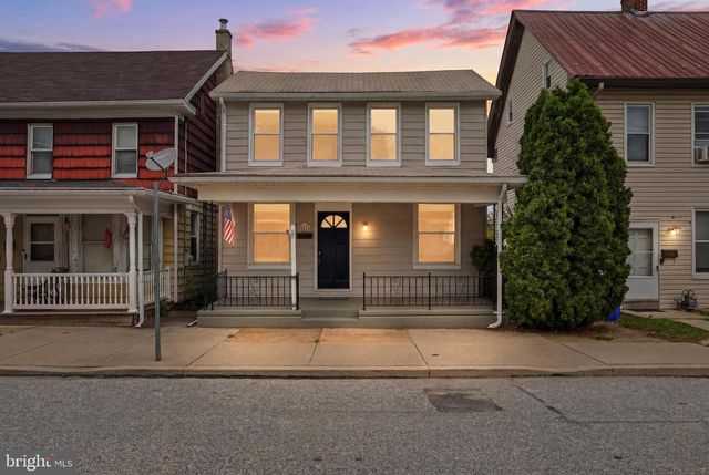 105 E MAPLE ST, Dallastown, PA 17313