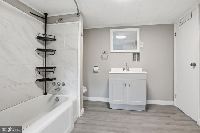105 E MAPLE ST, Dallastown, PA 17313