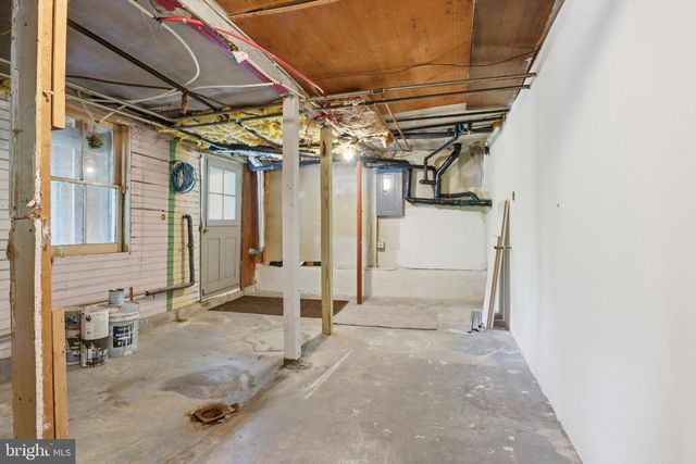 105 E MAPLE ST, Dallastown, PA 17313