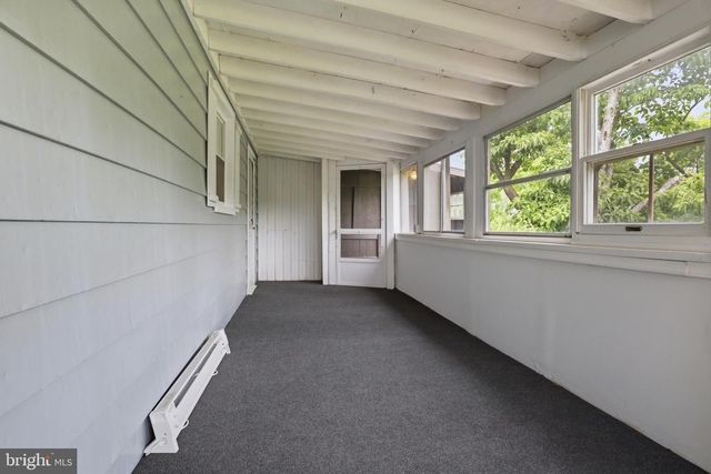 105 E MAPLE ST, Dallastown, PA 17313