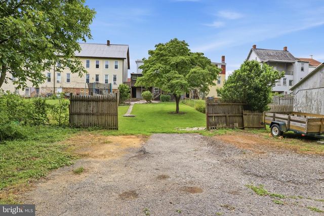 105 E MAPLE ST, Dallastown, PA 17313