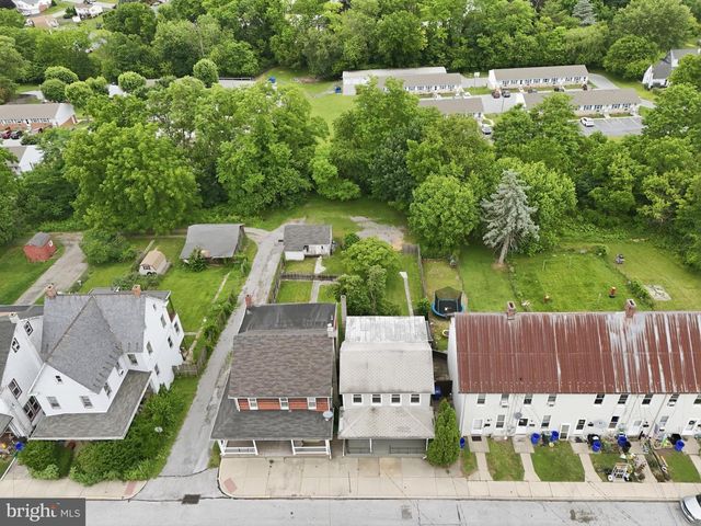 105 E MAPLE ST, Dallastown, PA 17313