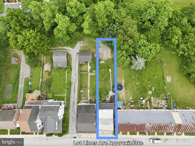 105 E MAPLE ST, Dallastown, PA 17313