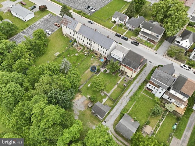 105 E MAPLE ST, Dallastown, PA 17313