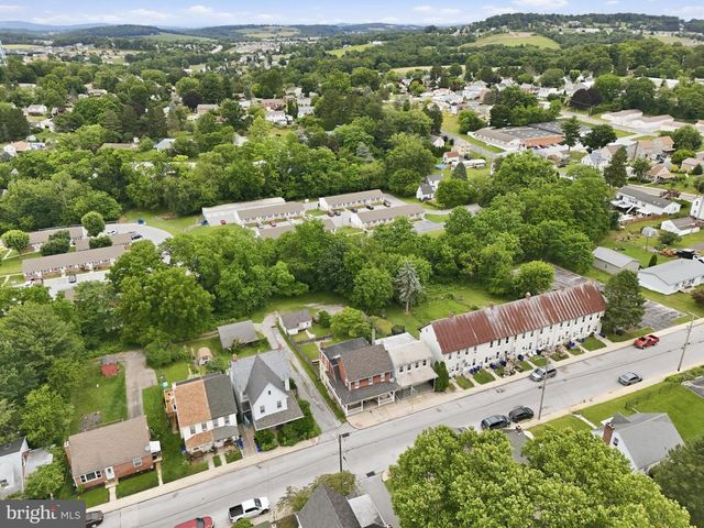 105 E MAPLE ST, Dallastown, PA 17313