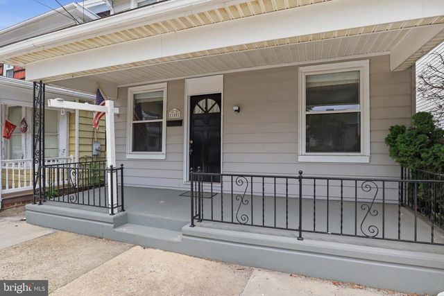 105 E MAPLE ST, Dallastown, PA 17313