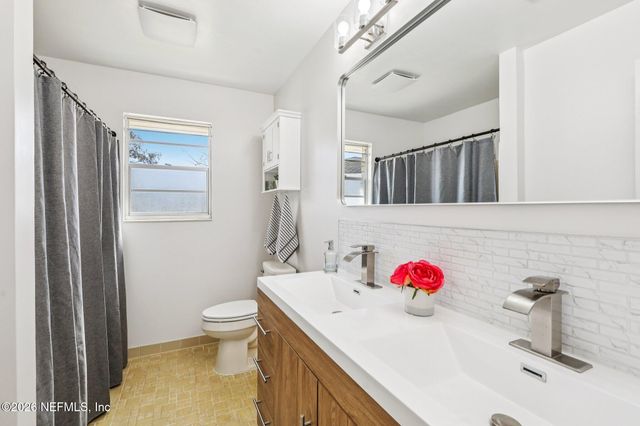 244 JESSIE LEE Court, Green Cove Springs, FL 32043