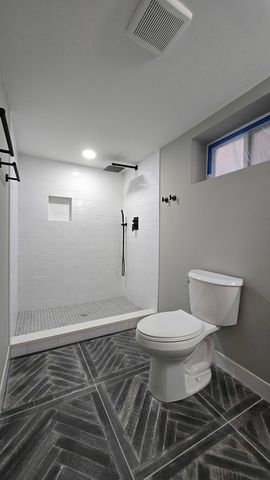 237 W 117th Street, Chicago, IL 60628