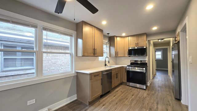 237 W 117th Street, Chicago, IL 60628