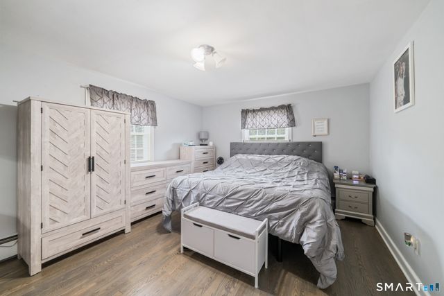 61 Clearview Circle, Naugatuck, CT 06770