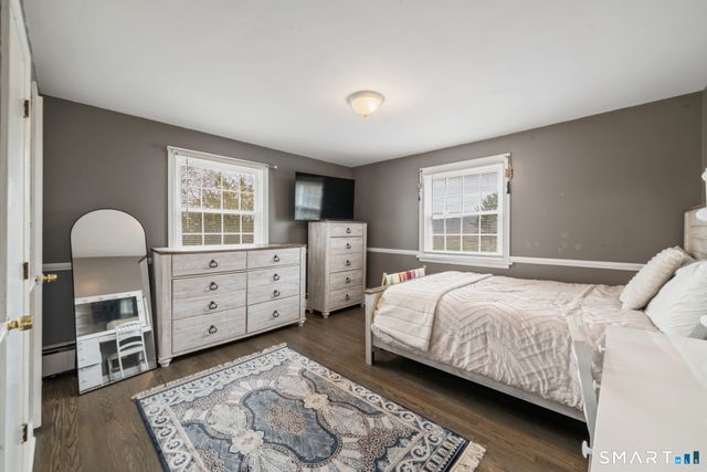 61 Clearview Circle, Naugatuck, CT 06770