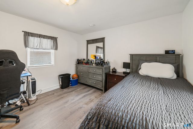 61 Clearview Circle, Naugatuck, CT 06770