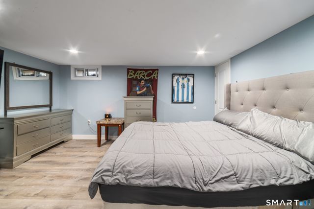 61 Clearview Circle, Naugatuck, CT 06770