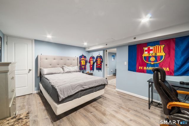 61 Clearview Circle, Naugatuck, CT 06770