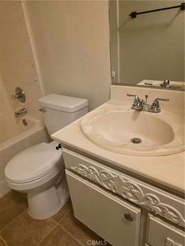 43516 32nd Street E, Lancaster, CA 93535