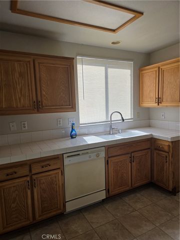 43516 32nd Street E, Lancaster, CA 93535