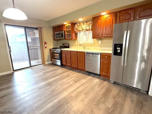 237 Kingsberry Dr 237, Franklin Twp., NJ 08873