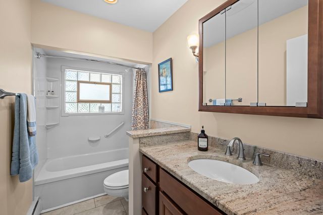 905 River Terrace Drive, Johnsburg, IL 60051