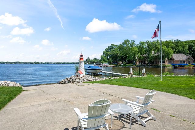 905 River Terrace Drive, Johnsburg, IL 60051