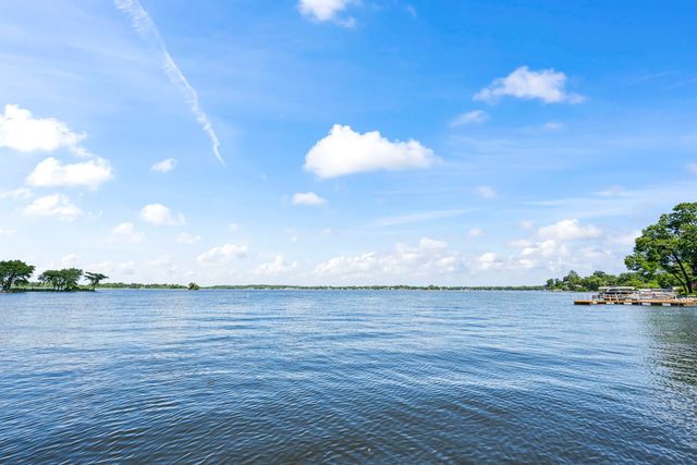 905 River Terrace Drive, Johnsburg, IL 60051