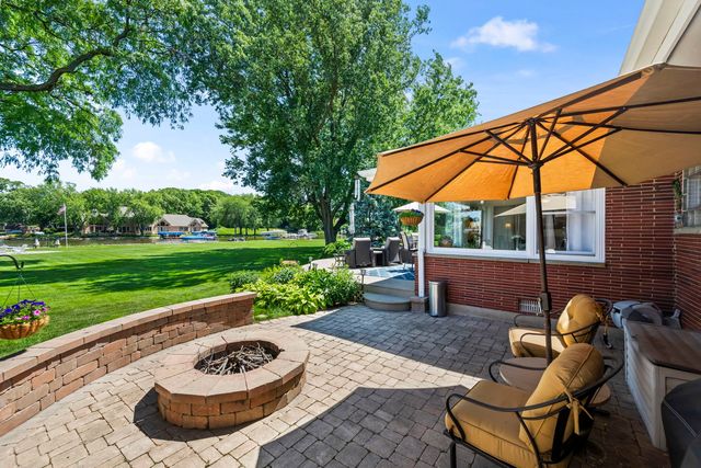 905 River Terrace Drive, Johnsburg, IL 60051