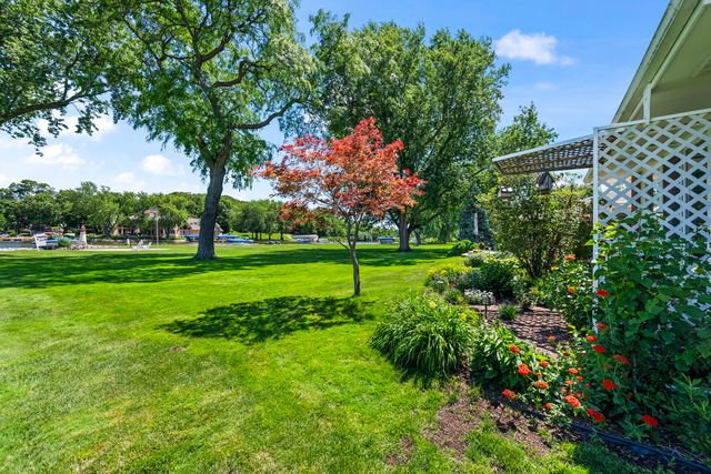 905 River Terrace Drive, Johnsburg, IL 60051