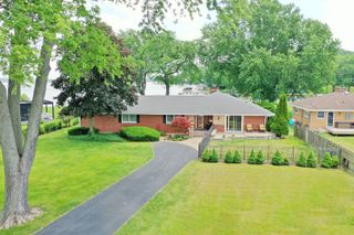 905 River Terrace Drive, Johnsburg, IL 60051