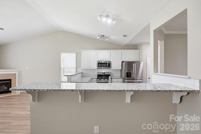 4427 Glenlea Commons Drive, Charlotte, NC 28216