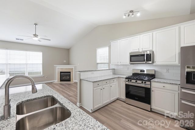 4427 Glenlea Commons Drive, Charlotte, NC 28216