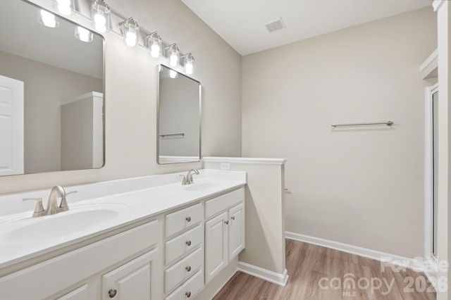 4427 Glenlea Commons Drive, Charlotte, NC 28216
