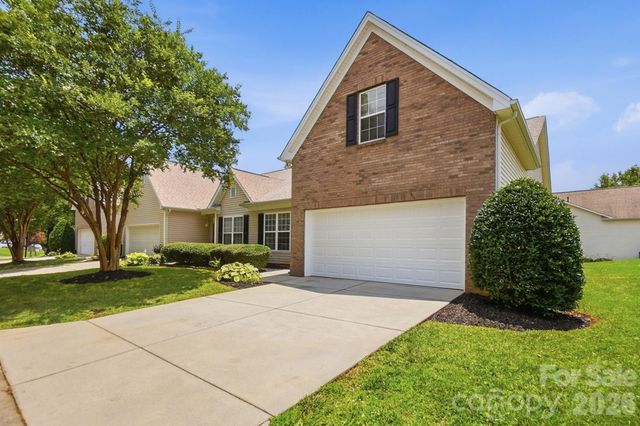 4427 Glenlea Commons Drive, Charlotte, NC 28216