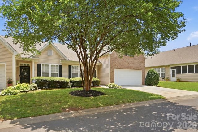 4427 Glenlea Commons Drive, Charlotte, NC 28216