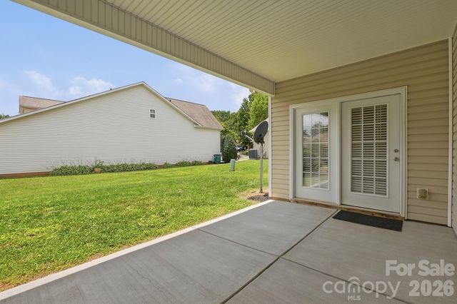 4427 Glenlea Commons Drive, Charlotte, NC 28216