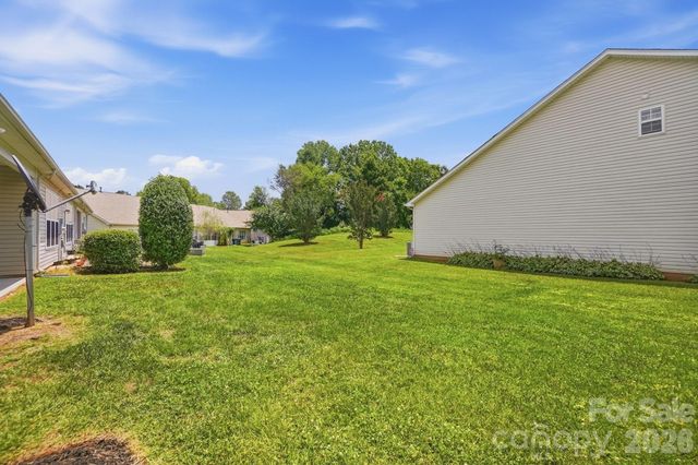4427 Glenlea Commons Drive, Charlotte, NC 28216